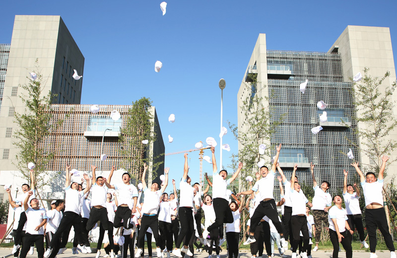 2019年7月1日，北京集團(tuán)大學(xué)生入職培訓(xùn)，洋溢的青春在中天繼續(xù)。