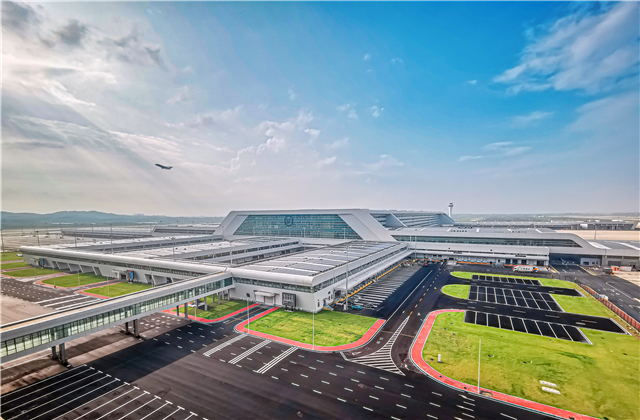 3鄂州花湖機(jī)場實景圖.png